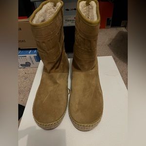 CHRISTIAN DIOR SUEDE SHERLING BOOTS